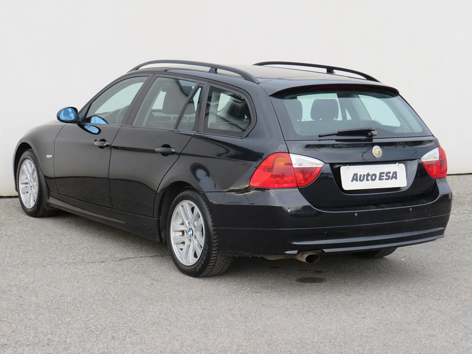 BMW Řada 3 2.0 i  320i