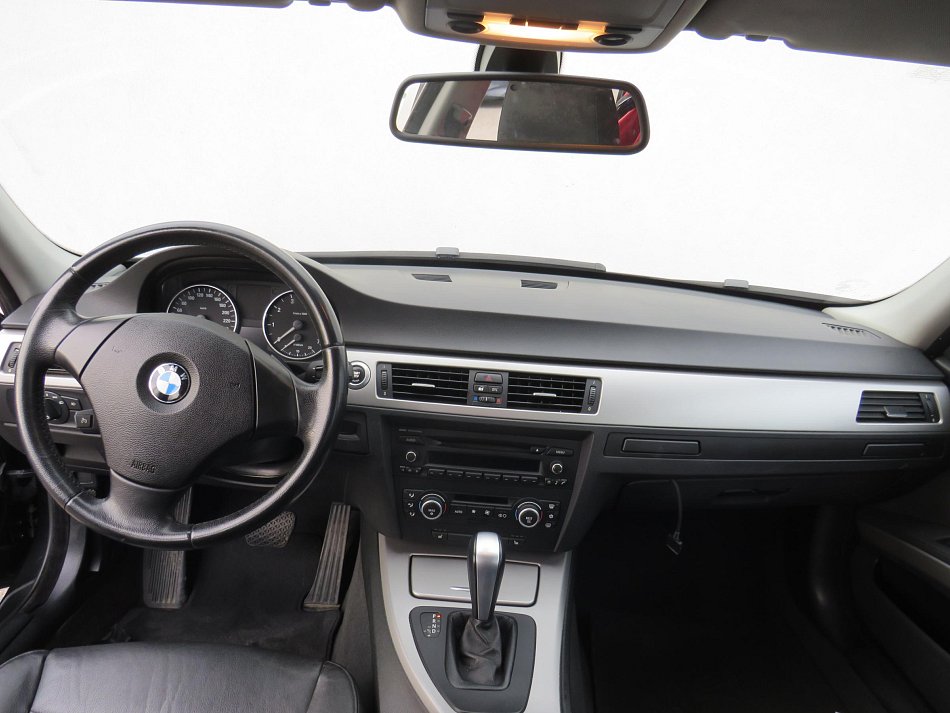 BMW Řada 3 2.0 i  320i