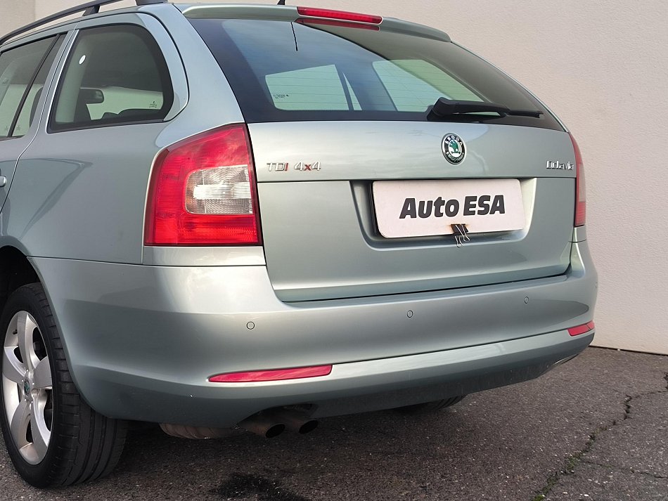 Škoda Octavia II 2.0 TDi Elegance 4x4