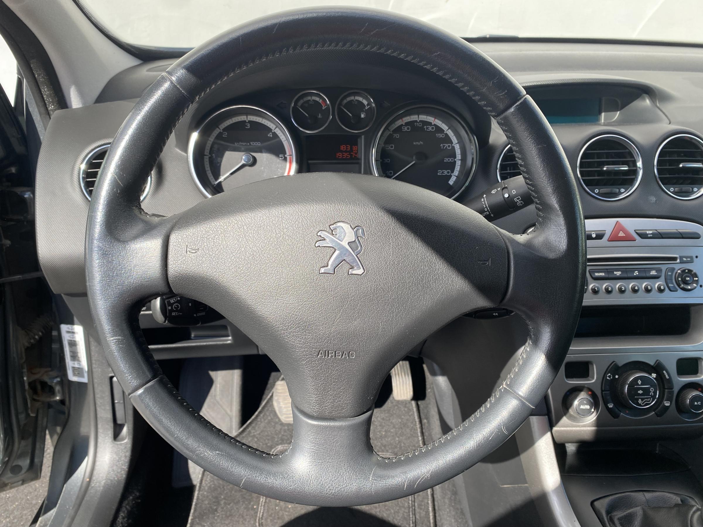 Peugeot 308, 2011 - pohled č. 14