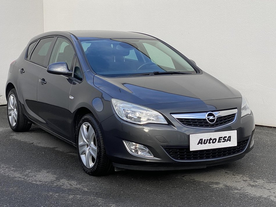 Opel Astra 1.4T Edition