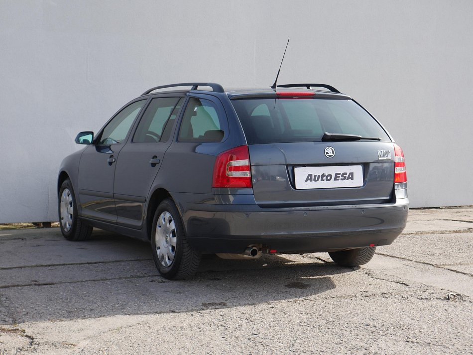 Škoda Octavia II 1.6MPi Ambiente