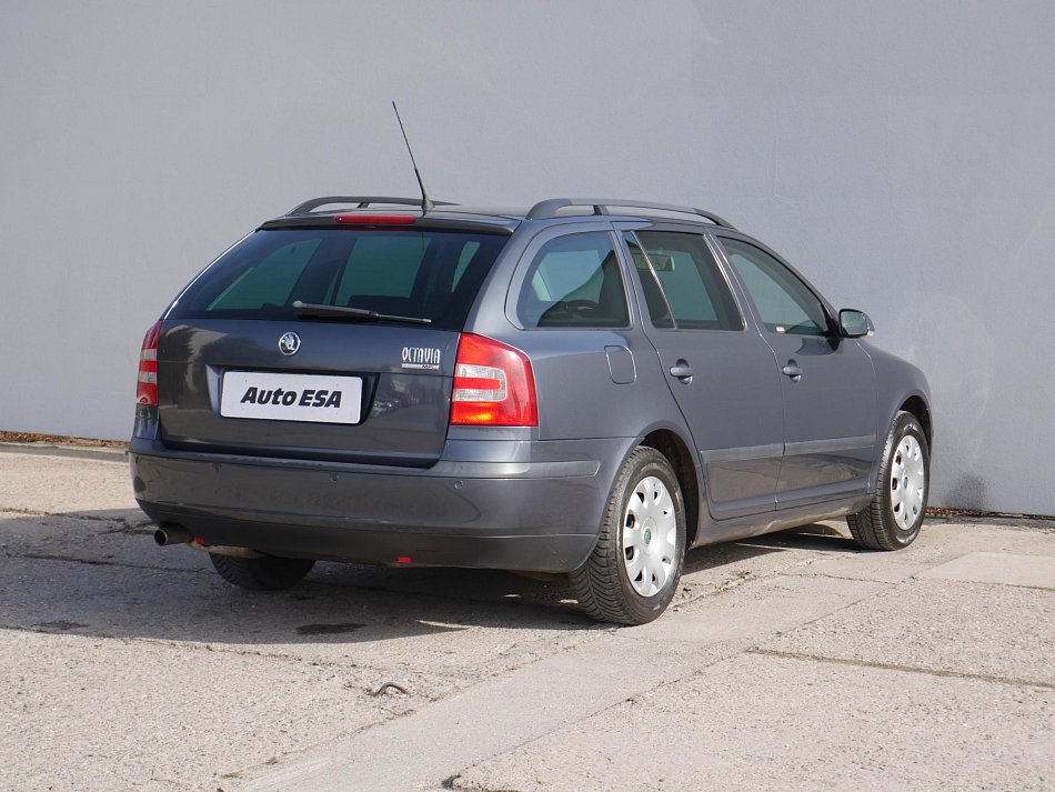 Škoda Octavia II 1.6MPi Ambiente