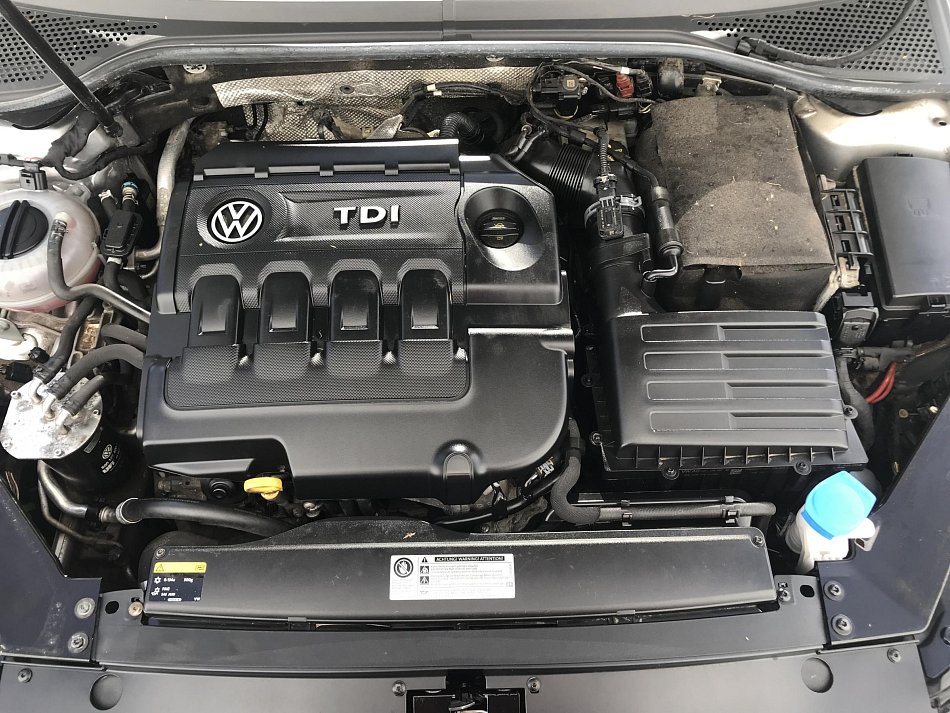 Volkswagen Passat 1.6 TDi Highline