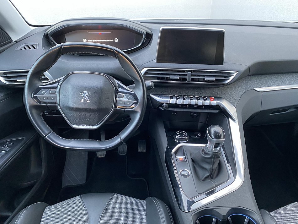 Peugeot 5008 1.5 HDi Allure