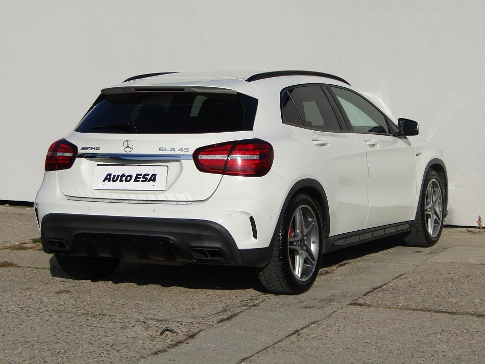 Mercedes-Benz GLA 2.0 