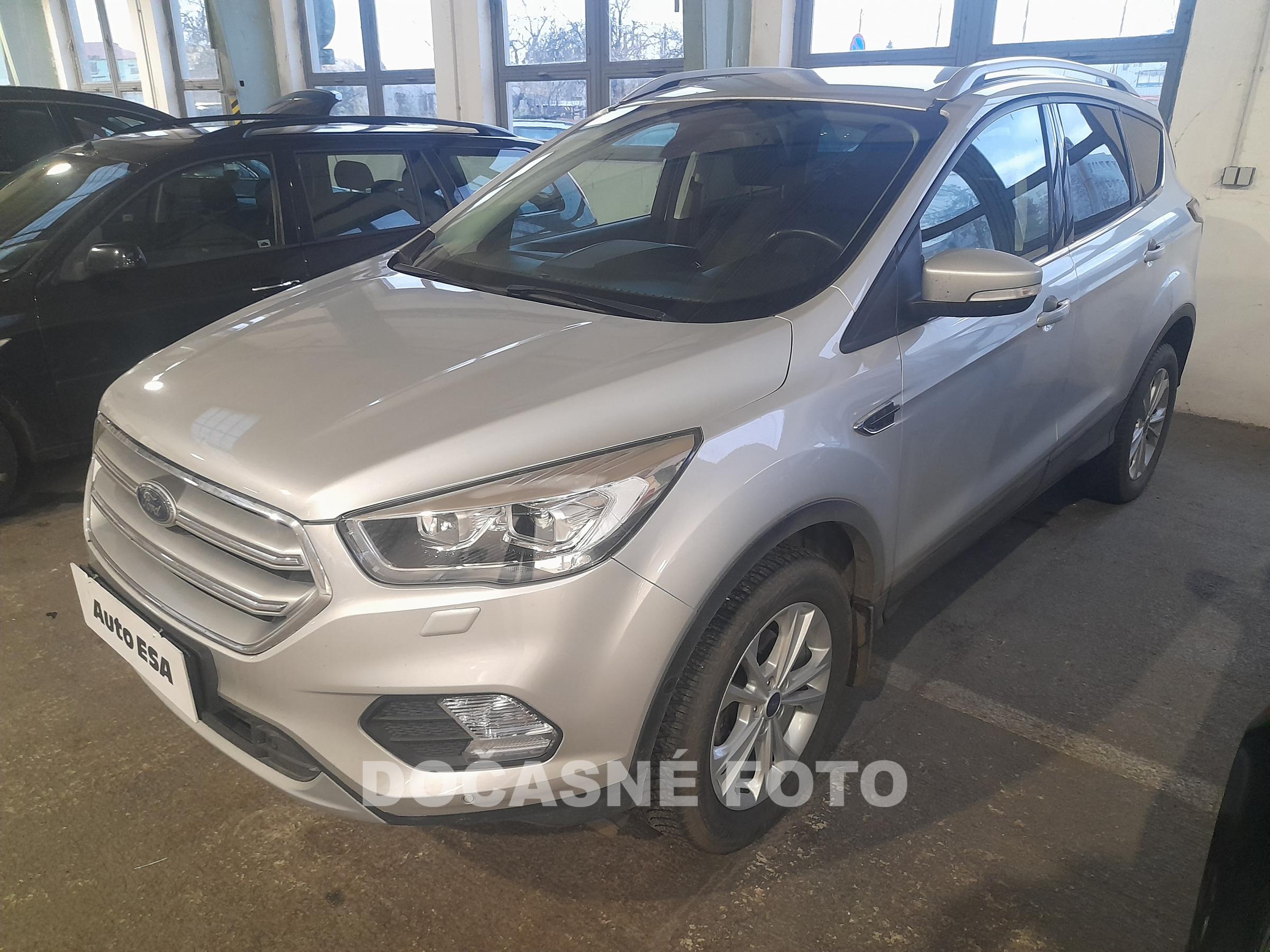 Ford Kuga, 2019