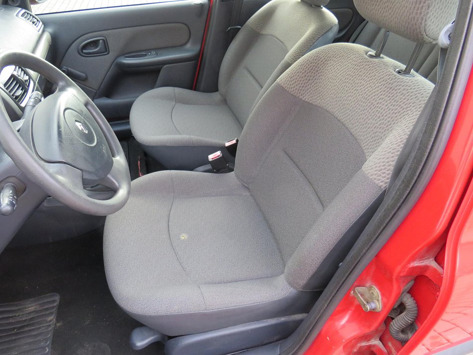 Renault Clio 1.2i 