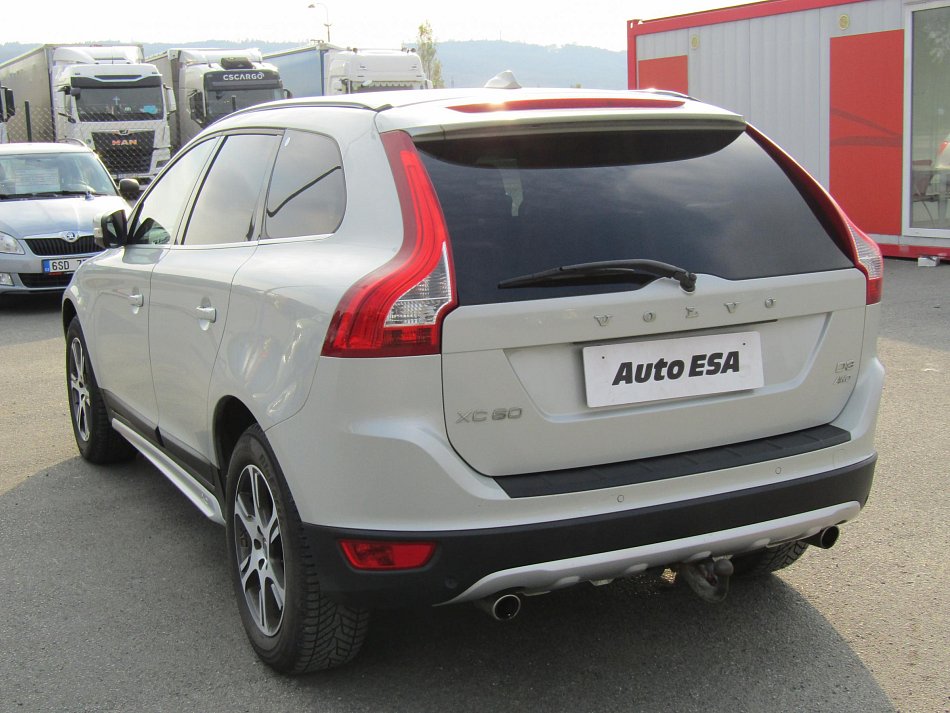 Volvo XC60 2.4D3  4WD