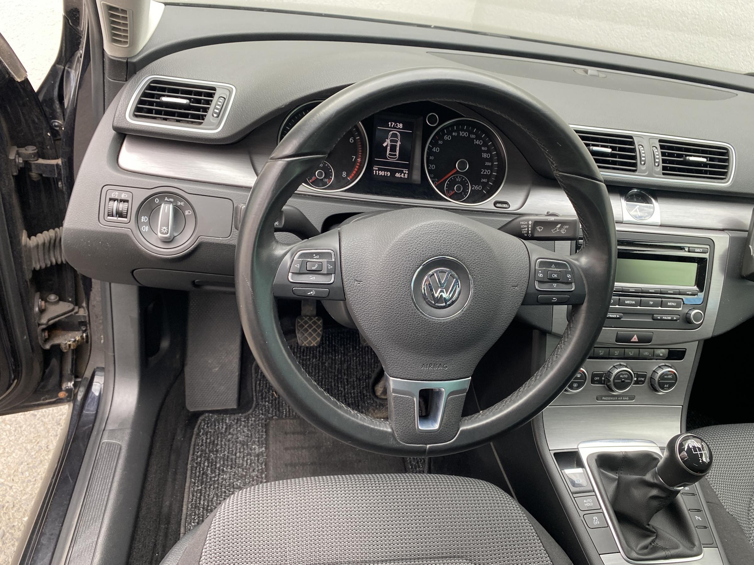 Volkswagen Passat, 2012 - pohled č. 15