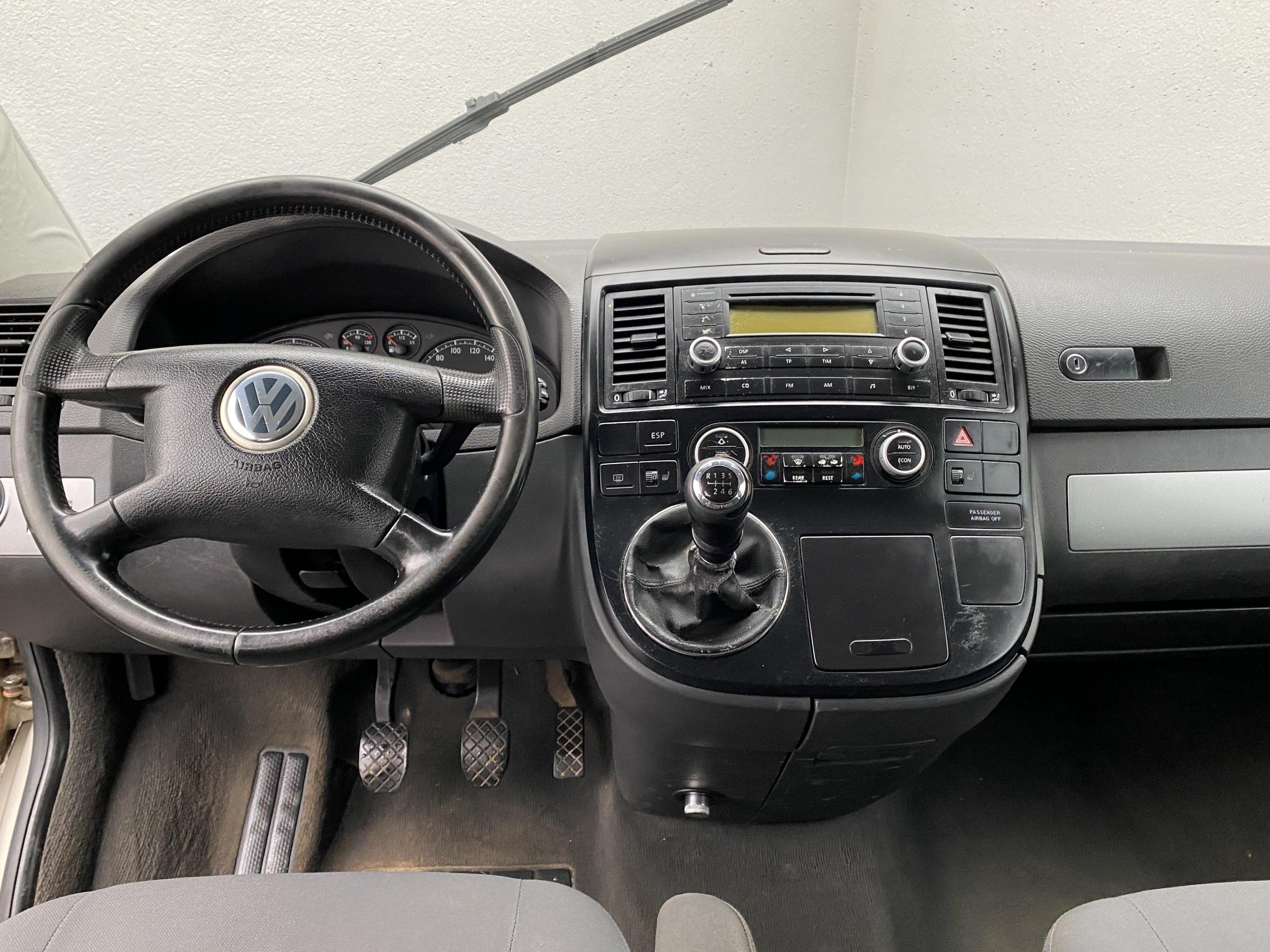 Volkswagen Multivan, 2004 - pohled č. 10