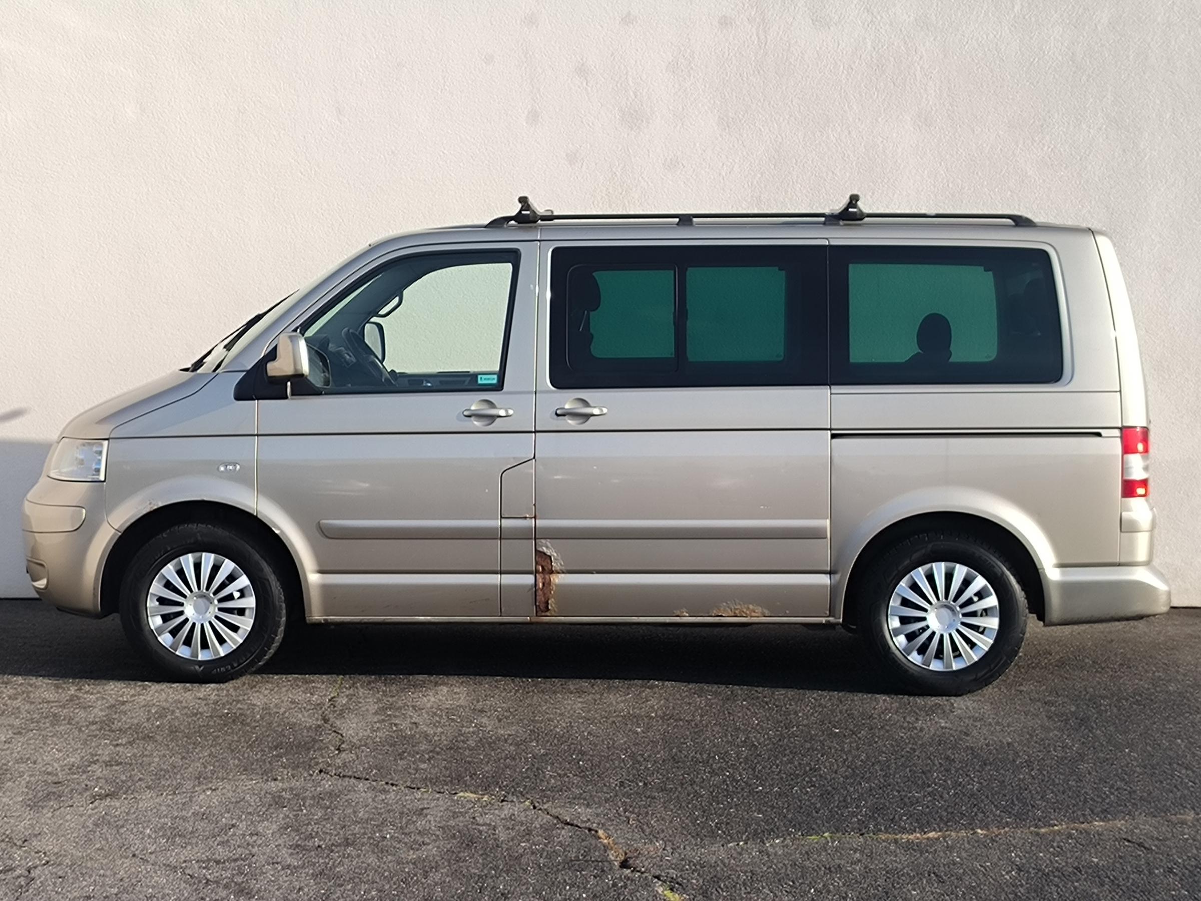 Volkswagen Multivan, 2004 - pohled č. 8