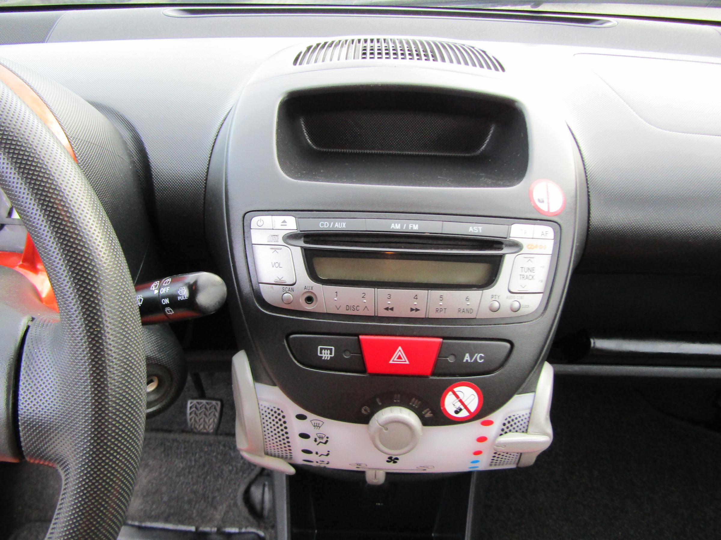 Toyota Aygo, 2012 - pohled č. 10