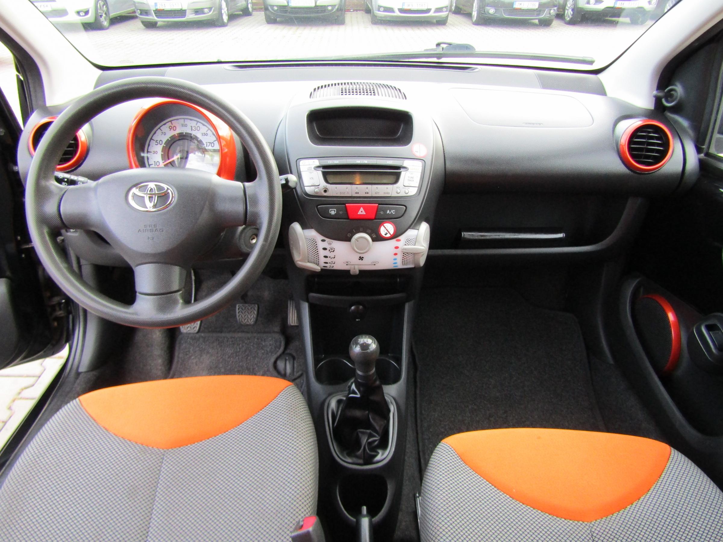 Toyota Aygo, 2012 - pohled č. 9