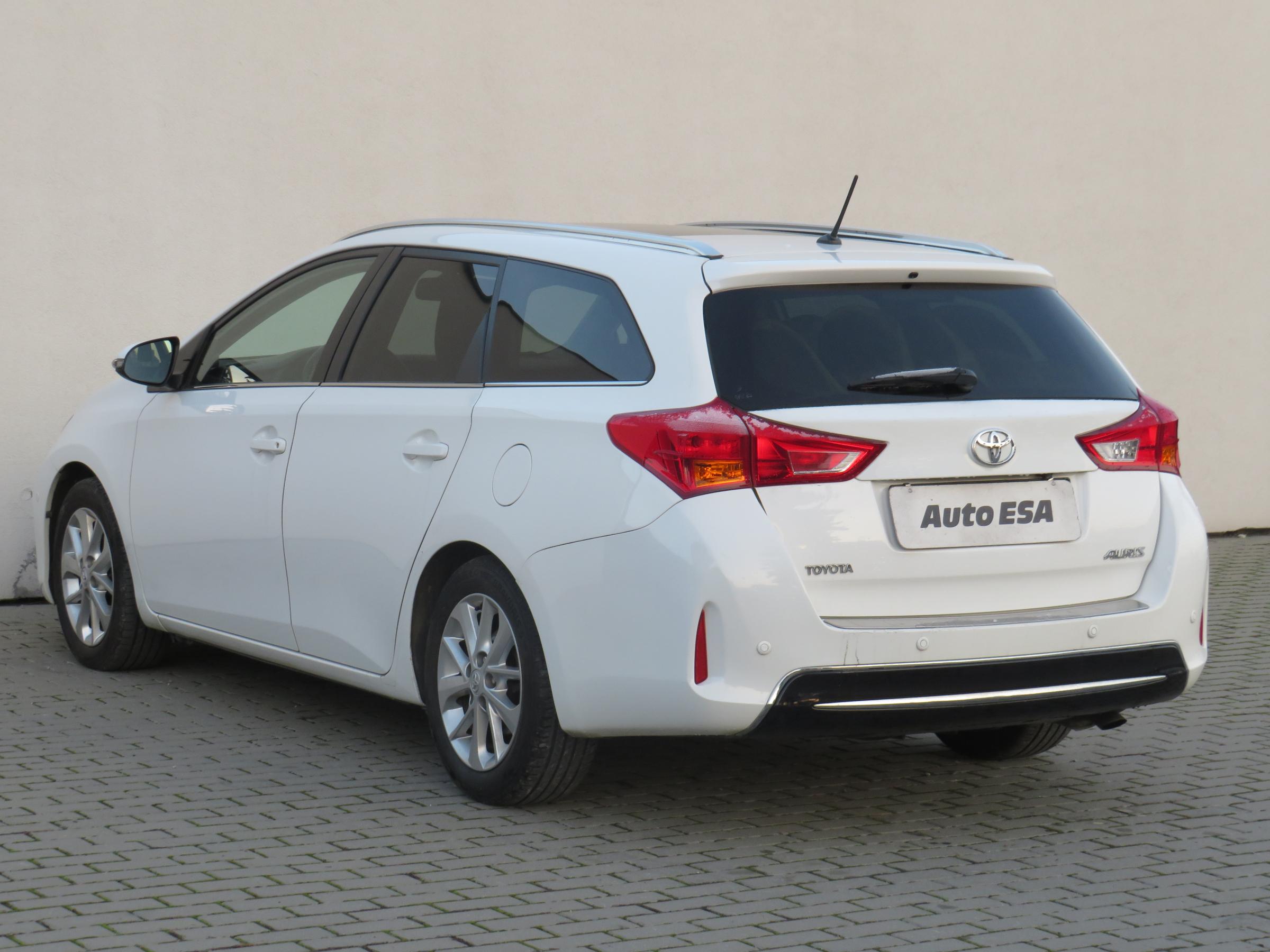 Toyota Auris, 2013 - pohled č. 6