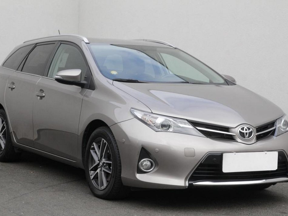 Toyota Auris 2.0 