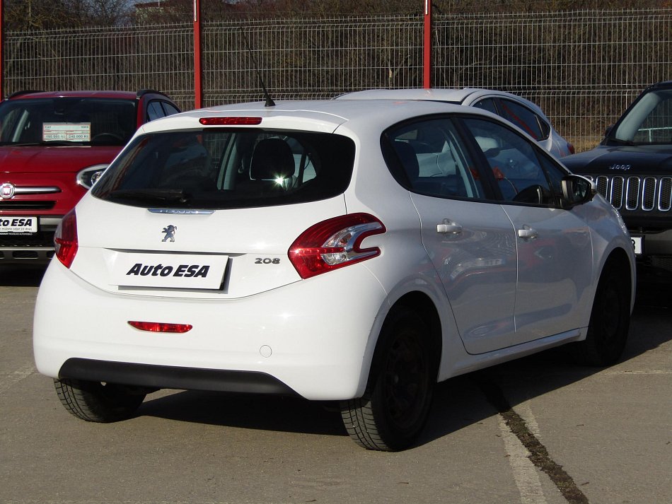 Peugeot 208 1.2i 