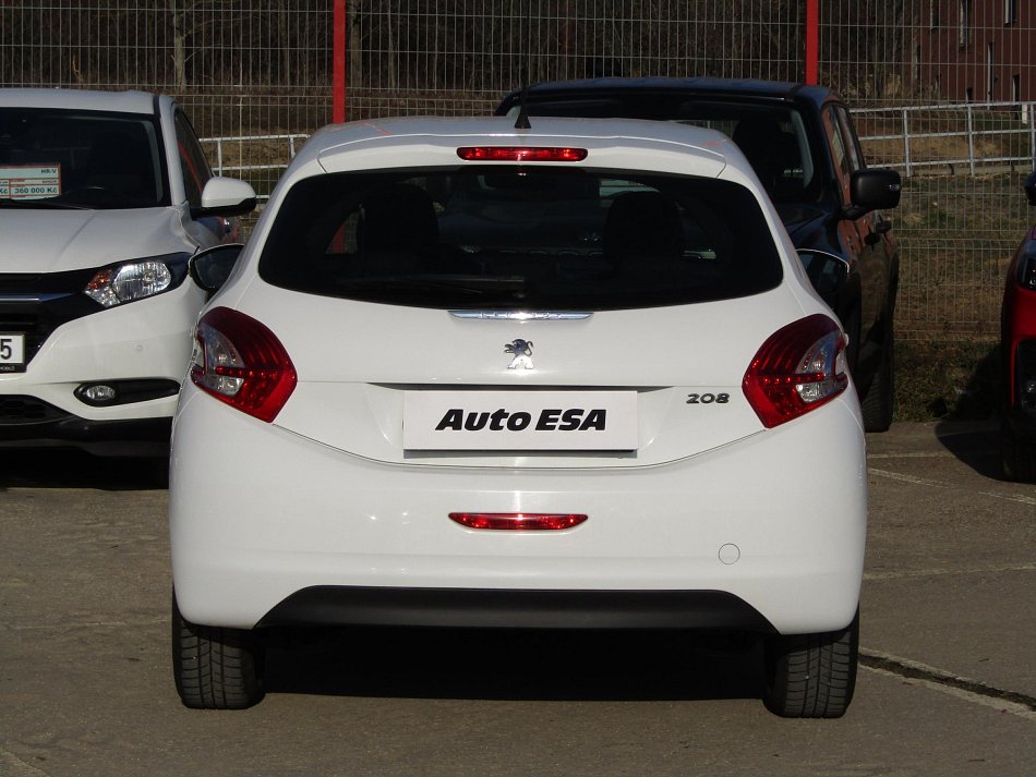 Peugeot 208 1.2i 