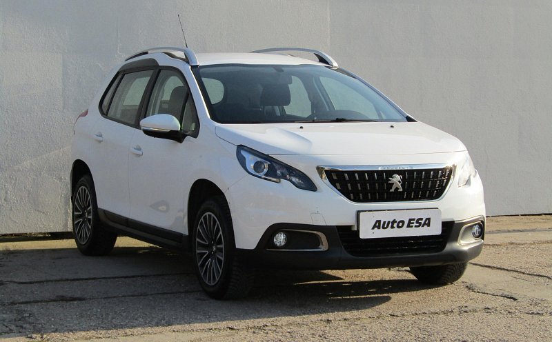 Peugeot 2008 1.2i 