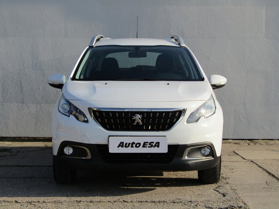 Peugeot 2008 1.2i 