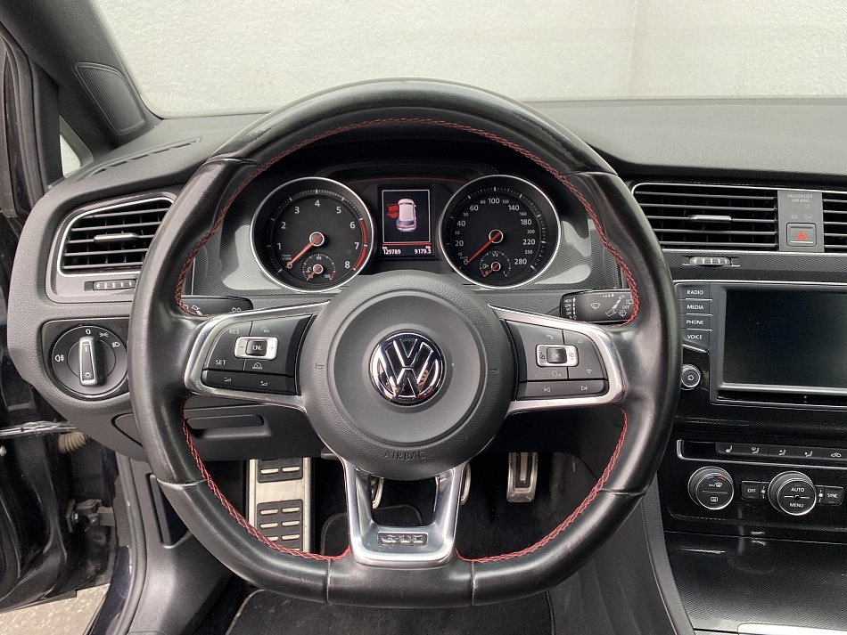 Volkswagen Golf 2.0 TSi GTi