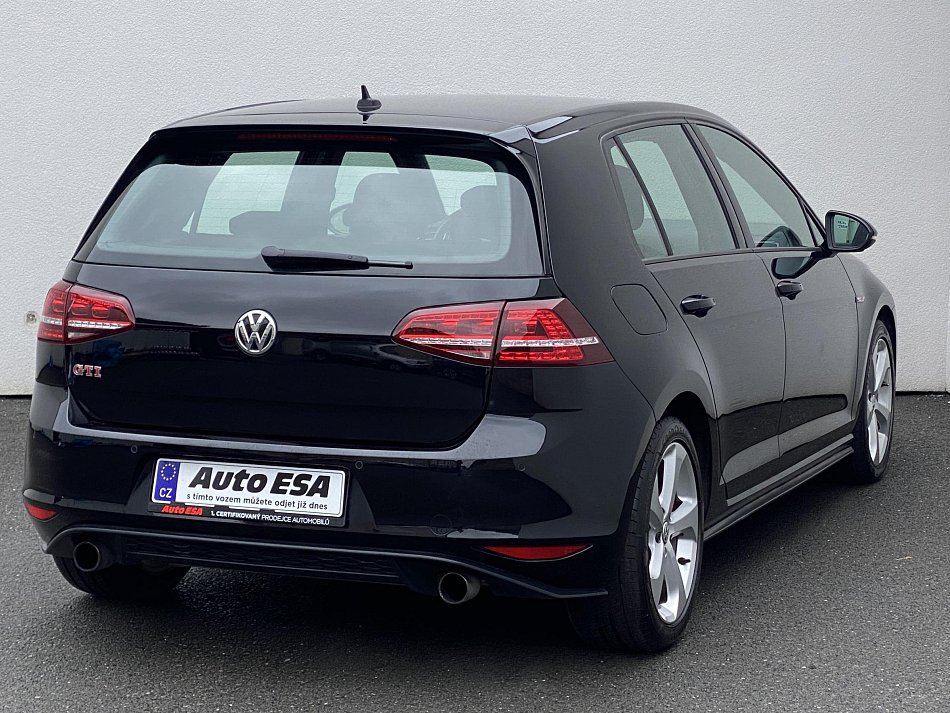 Volkswagen Golf 2.0 TSi GTi