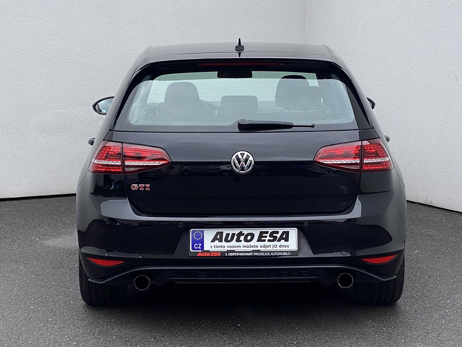 Volkswagen Golf 2.0 TSi GTi