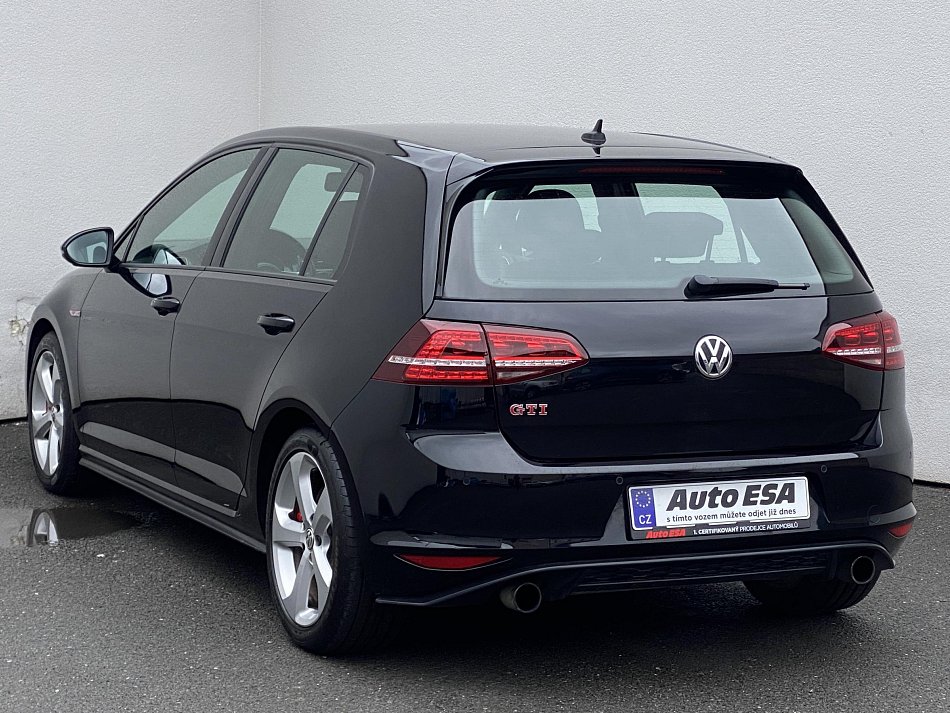 Volkswagen Golf 2.0 TSi GTi