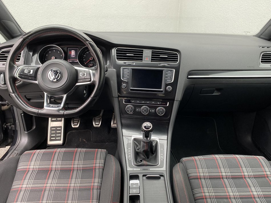 Volkswagen Golf 2.0 TSi GTi