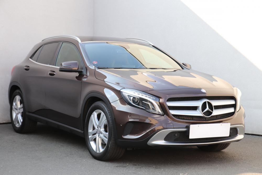 Mercedes-Benz GLA, 2016