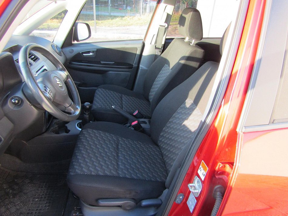 Suzuki SX4 1.6i 