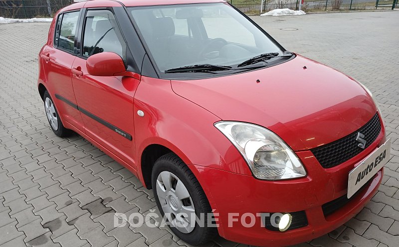 Suzuki Swift 1.3 i 