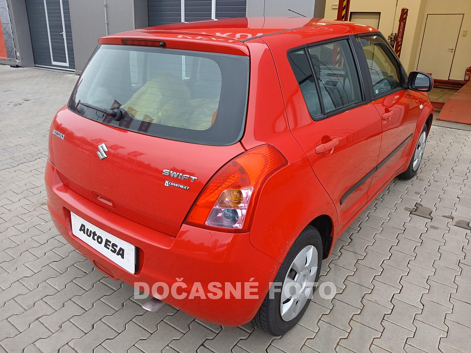 Suzuki Swift 1.3 i 