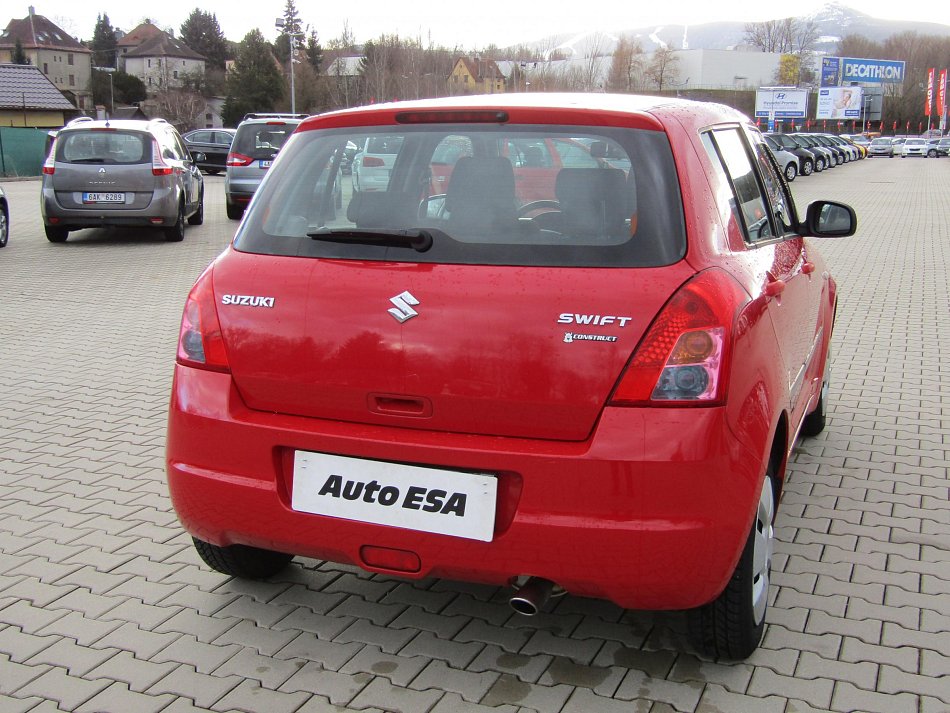 Suzuki Swift 1.3 i 