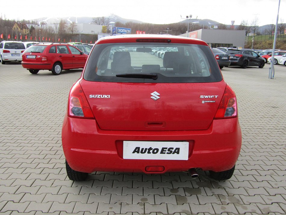 Suzuki Swift 1.3 i 