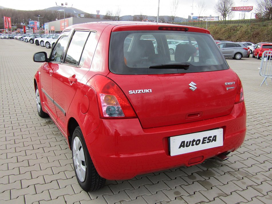 Suzuki Swift 1.3 i 