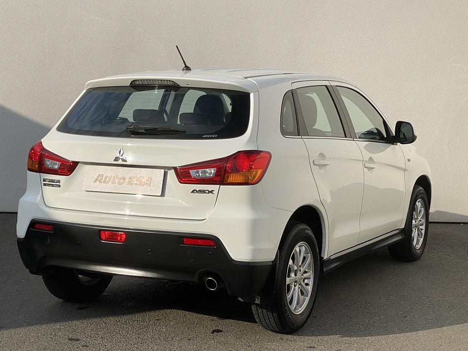 Mitsubishi ASX 1.8 DI-D  4WD