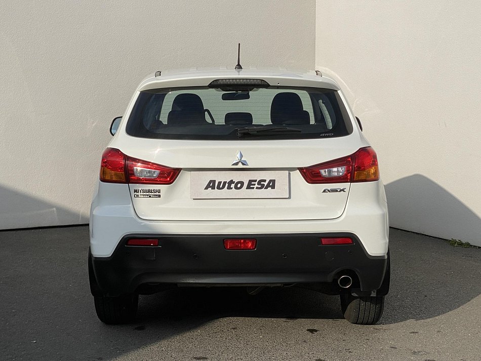 Mitsubishi ASX 1.8 DI-D  4WD