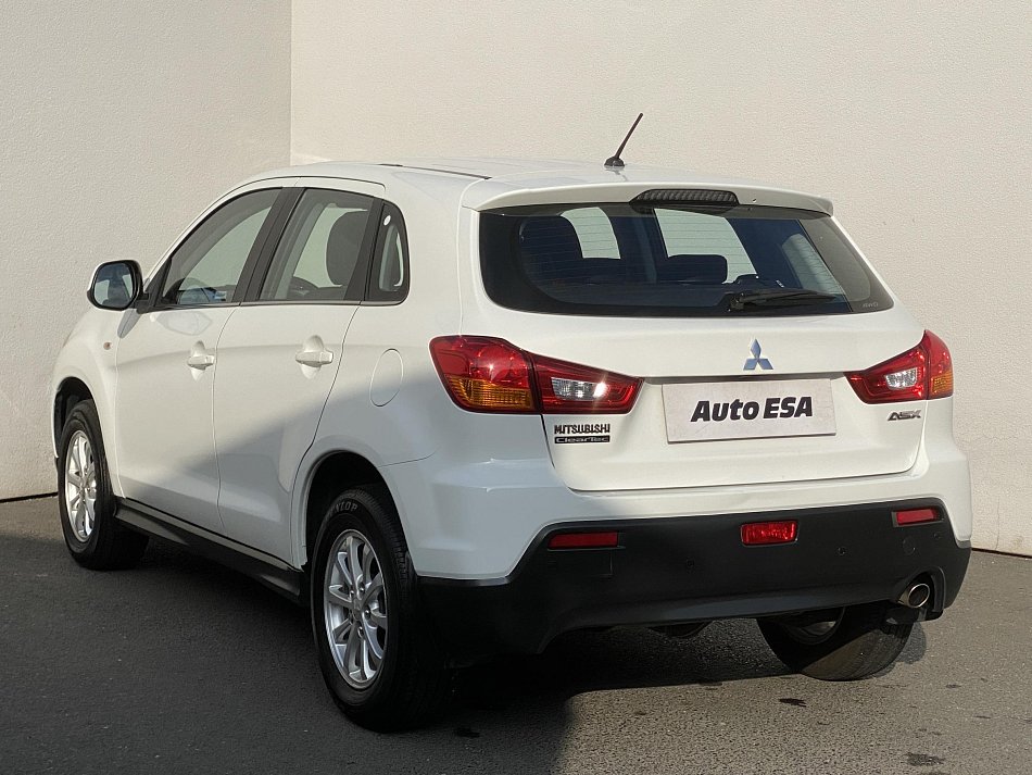 Mitsubishi ASX 1.8 DI-D  4WD