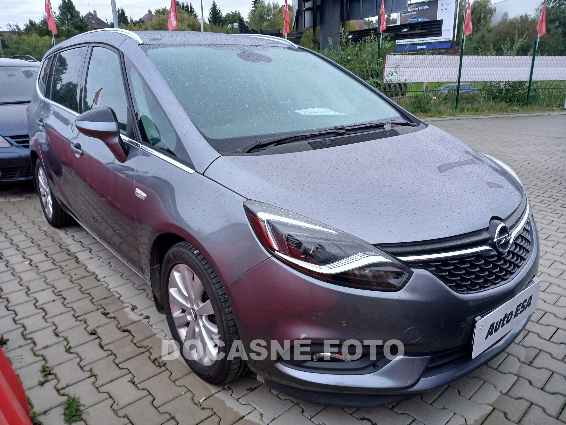 Opel Zafira, 2017 - celkový pohled