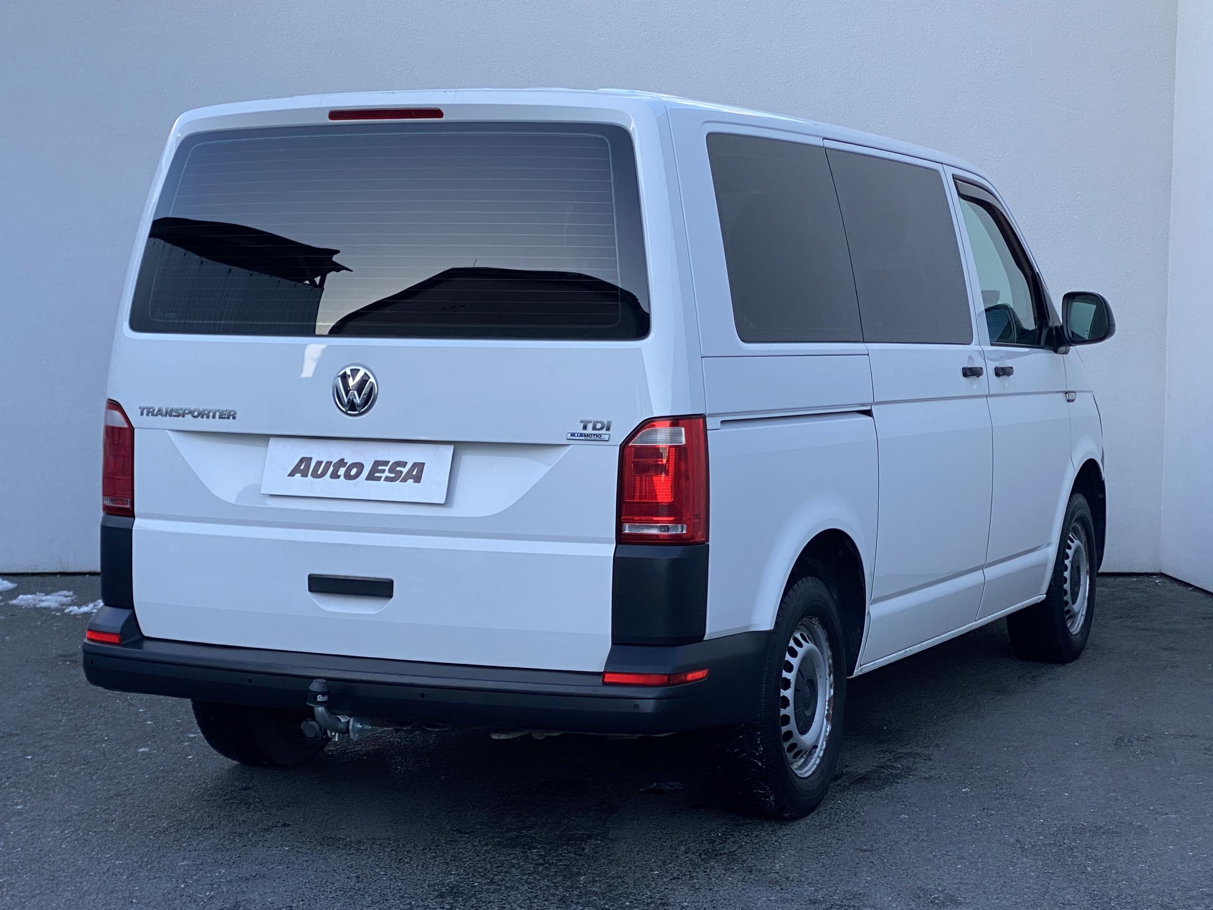 Volkswagen Transporter, 2015 - pohled č. 4