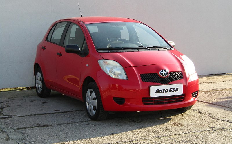 Toyota Yaris 1.0 VVTi Cool