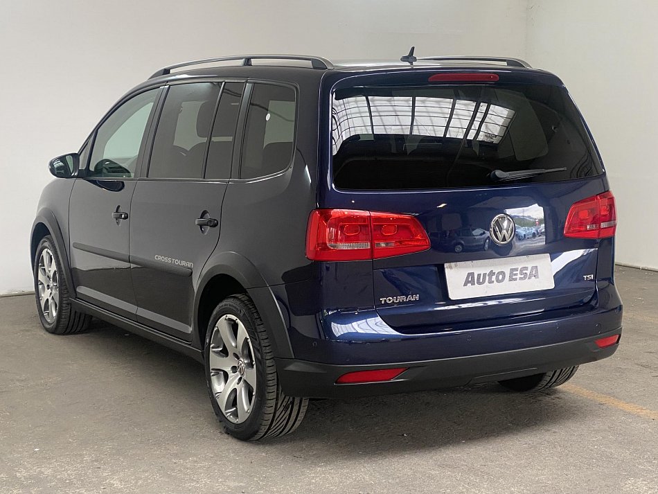 Volkswagen Touran 1.4 TSi CROSS