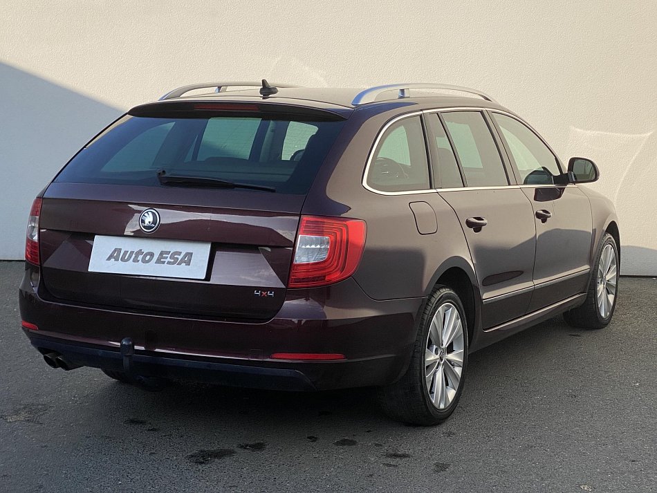 Škoda Superb II 2.0 TDi Elegance 4X4