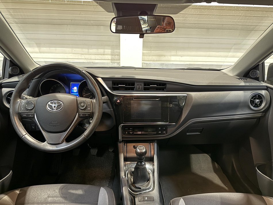 Toyota Auris 1.6i 