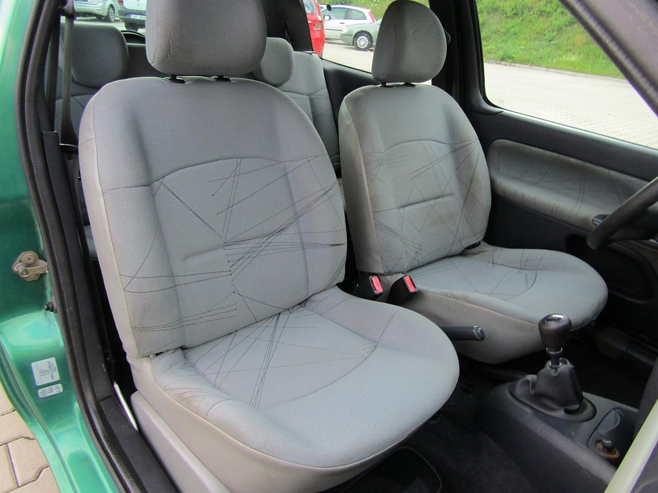 Renault Clio 1.2 i 