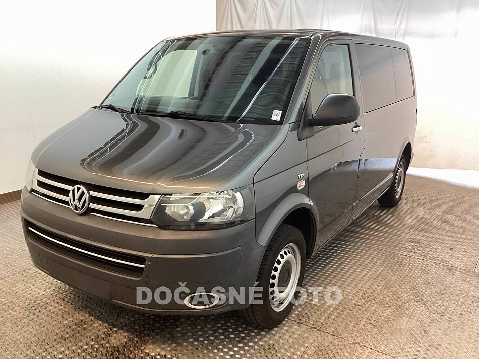 Volkswagen Transporter 2.0 TDi  8míst