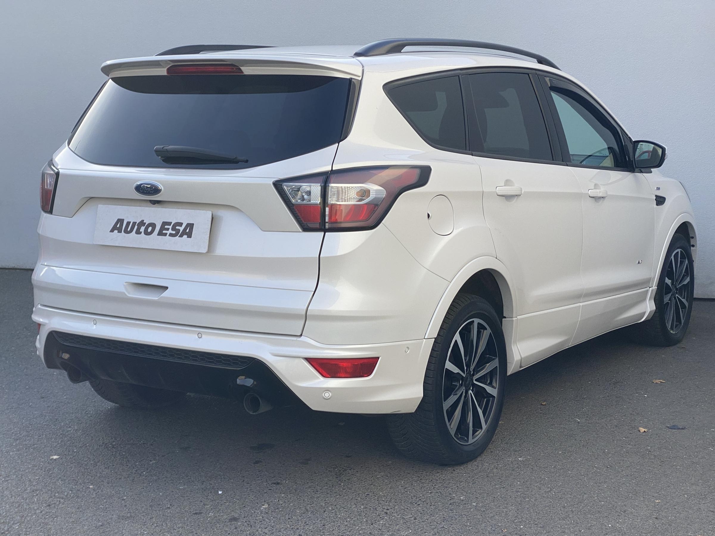 Ford Kuga, 2017 - pohled č. 4