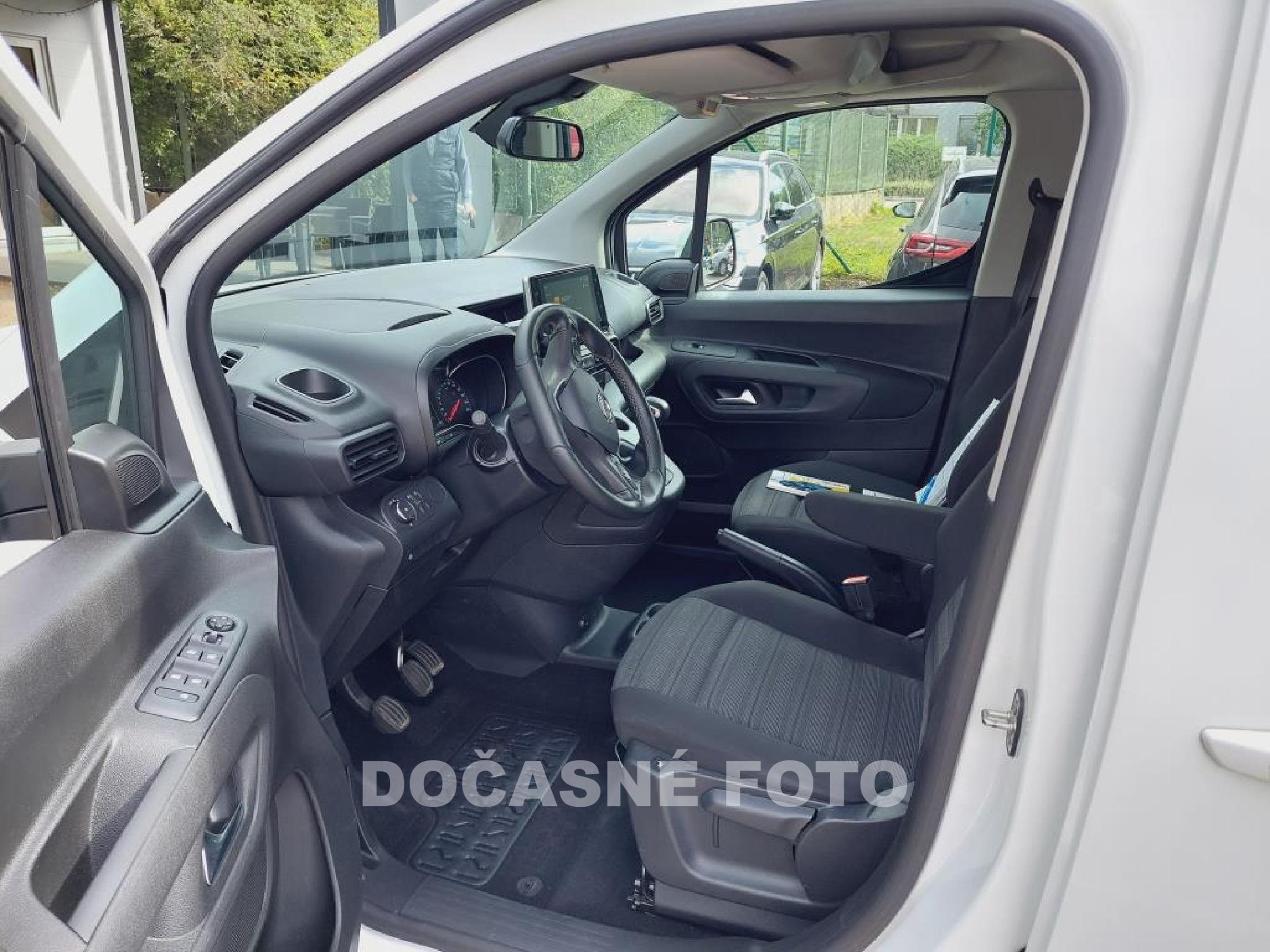 Opel Combo, 2020 - pohled č. 4