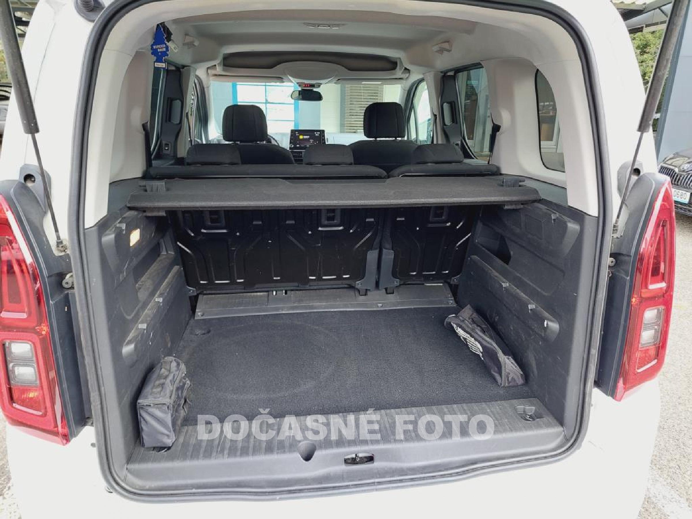 Opel Combo, 2020 - pohled č. 5